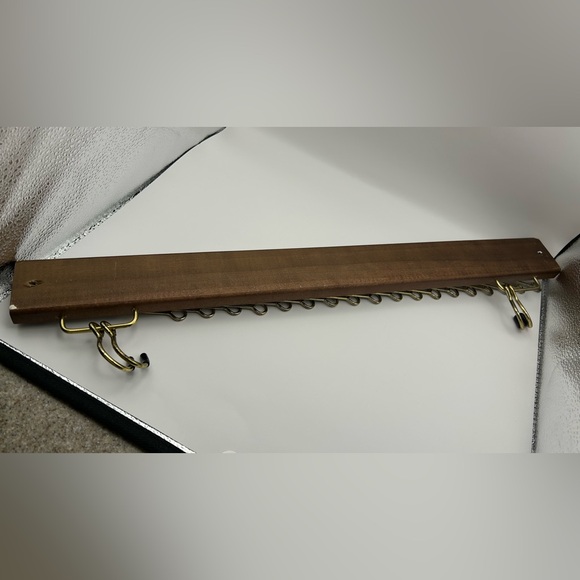 Tie Rack Mid Century Tie Scarf Belt Organizer Wood Brass Swings Hangs Holds 36 - Picture 3 of 3